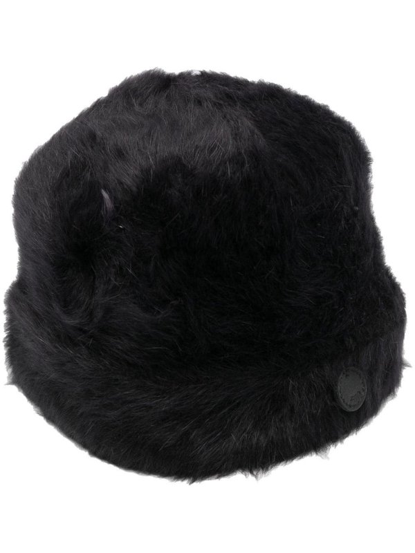 logo-patch fur hat