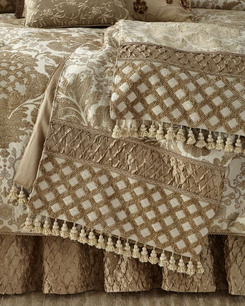 Everleigh Throw