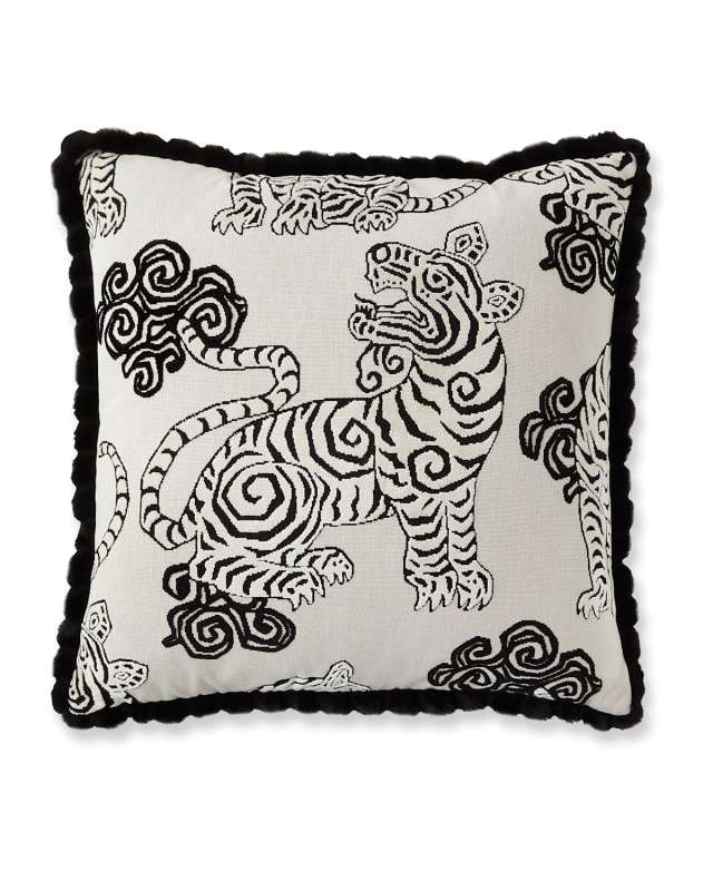 Akbar Pillow