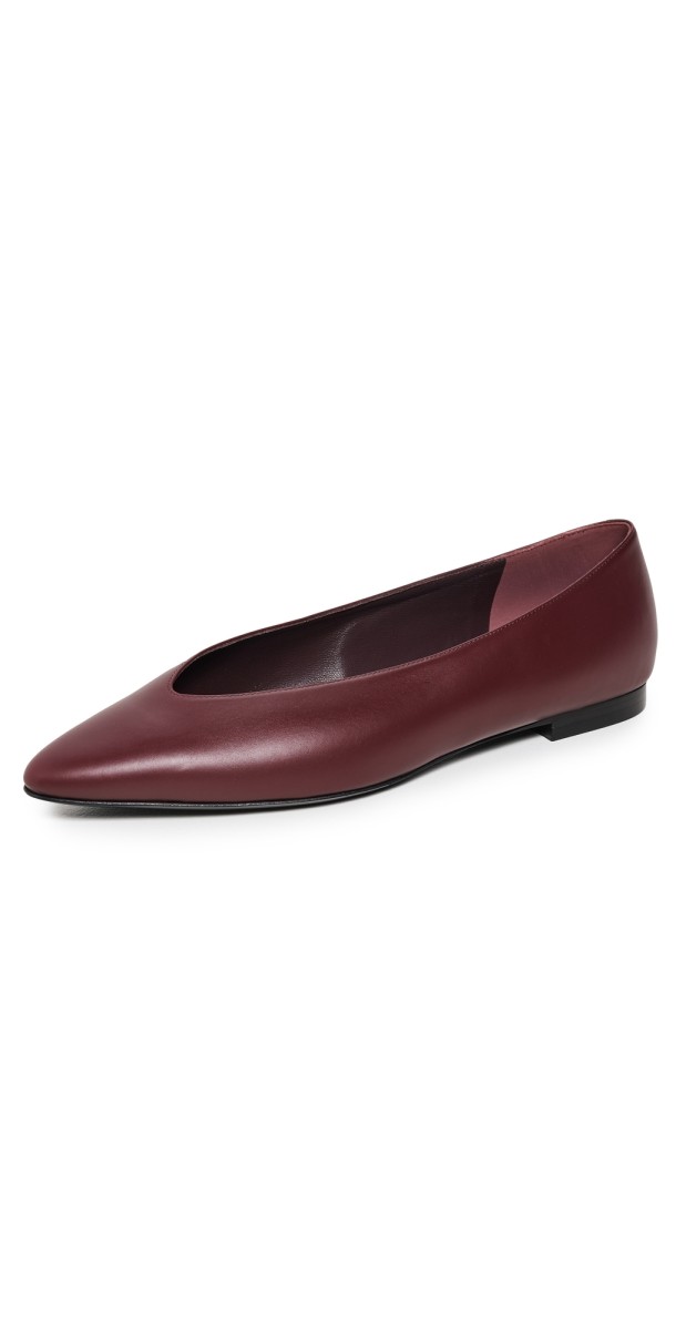 CO Co-Pointed Ballerina Flats Burgundy