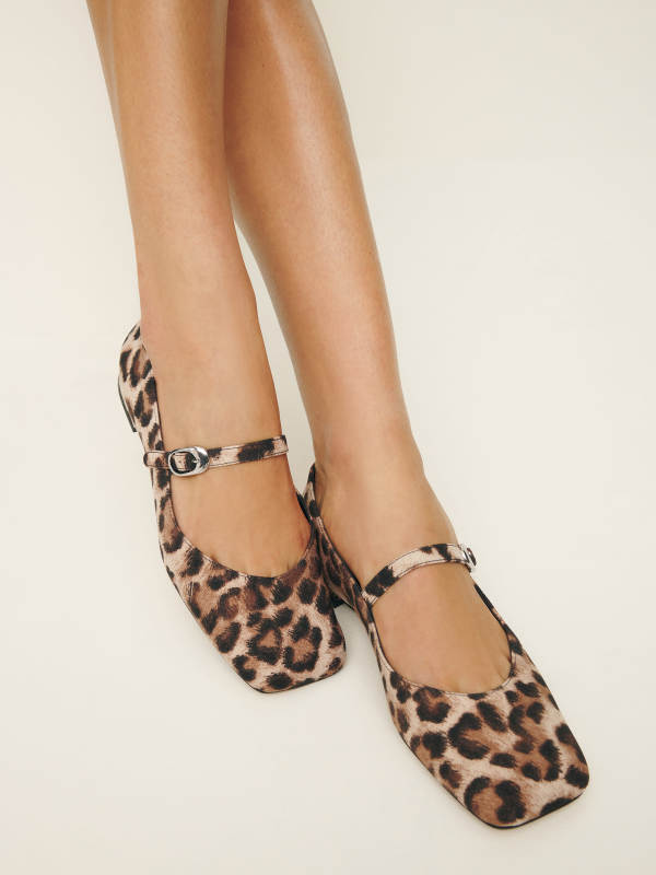 Reformation Melissa Mary Jane Flat