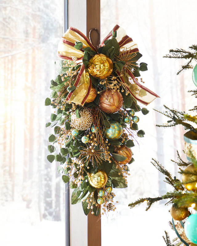 30" Art Deco Christmas Door Spray