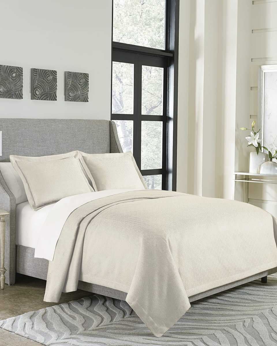 Potenza 3 piece Bed Throw Set