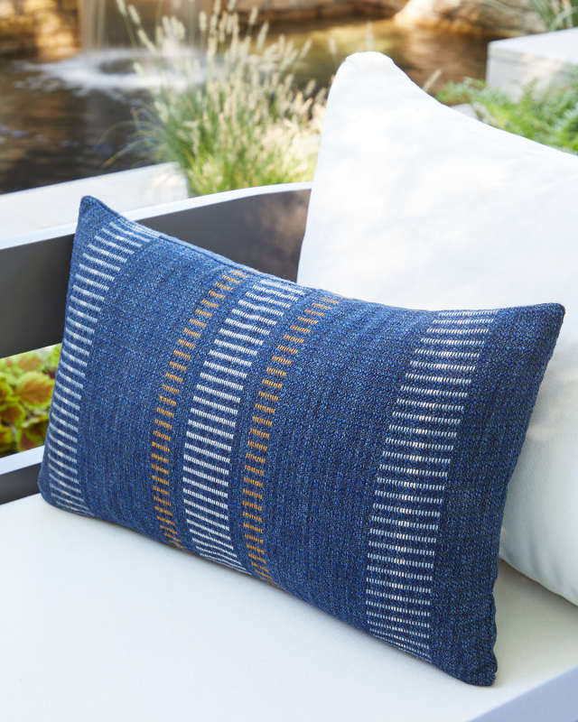 Journey Outdoor Lumbar Pillow