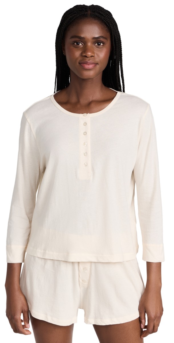 THE GREAT. The Crop Sleep Henley Washed White