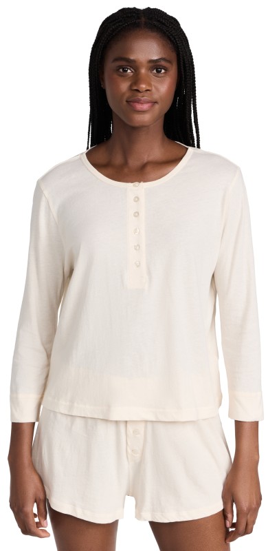 THE GREAT. The Crop Sleep Henley Washed White