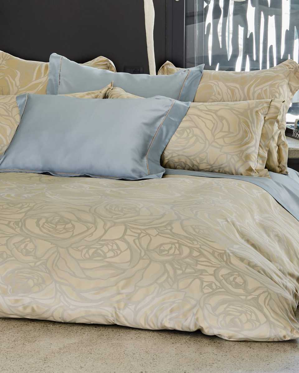 Roseto Duvet Cover