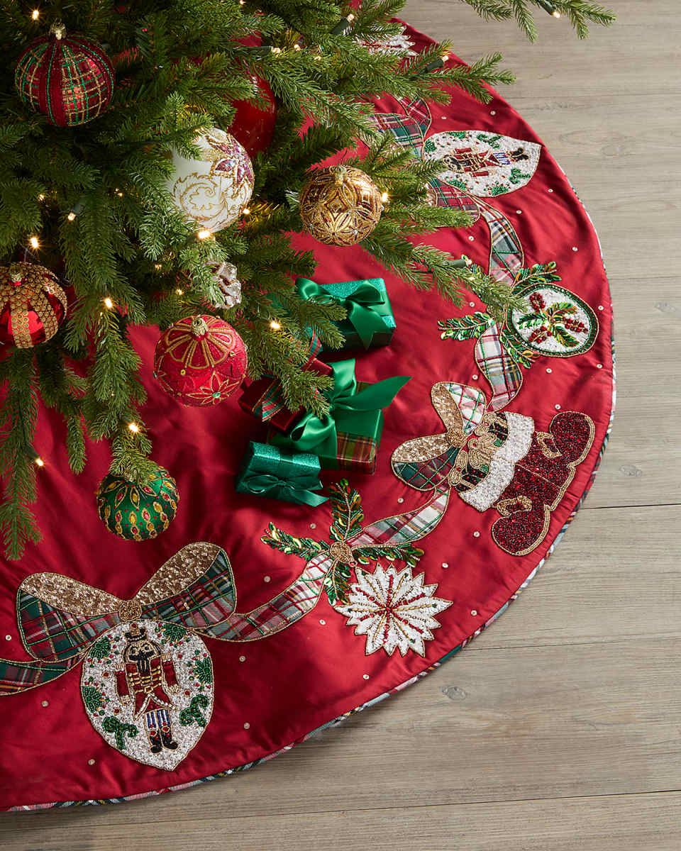 64" Tinsel Treasure Embroidered Tree Skirt