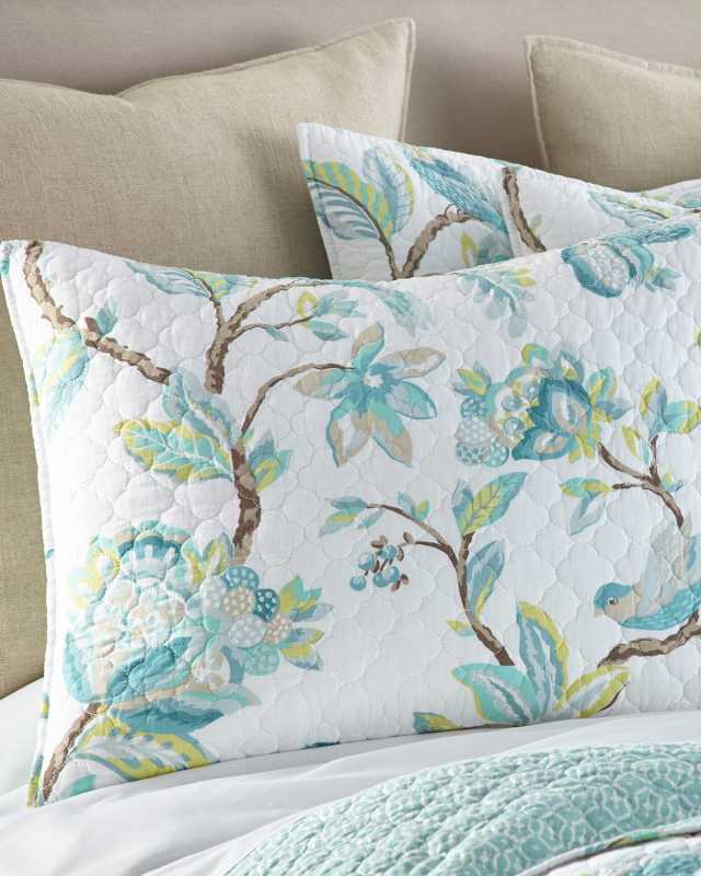 Cressida Quilt Set