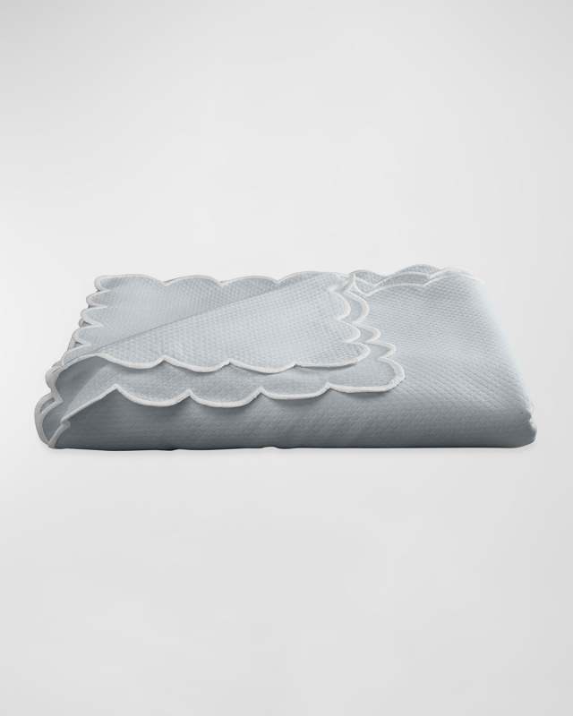 Savannah Gardens Tablecloth, 68" x 144"