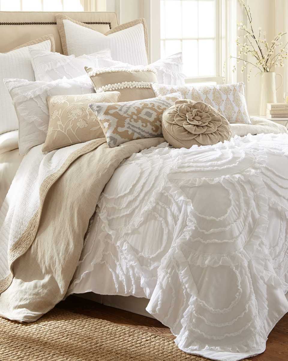 Layla Twin Quilt Set