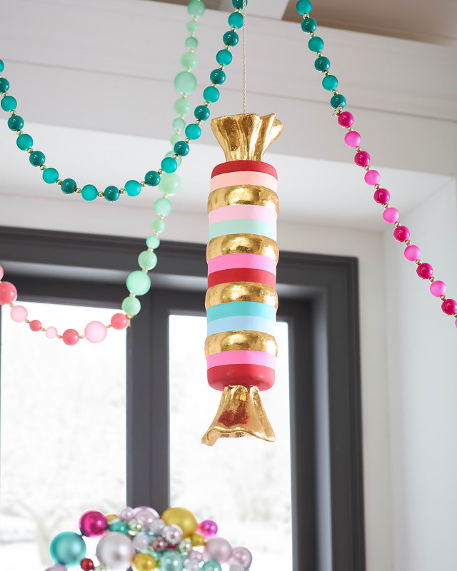 Stripe Taffy Holiday Display, 18"