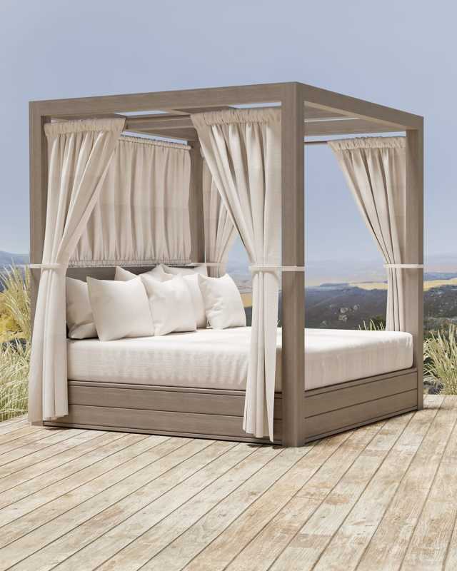 Laguna Outdoor Resort King Daybed