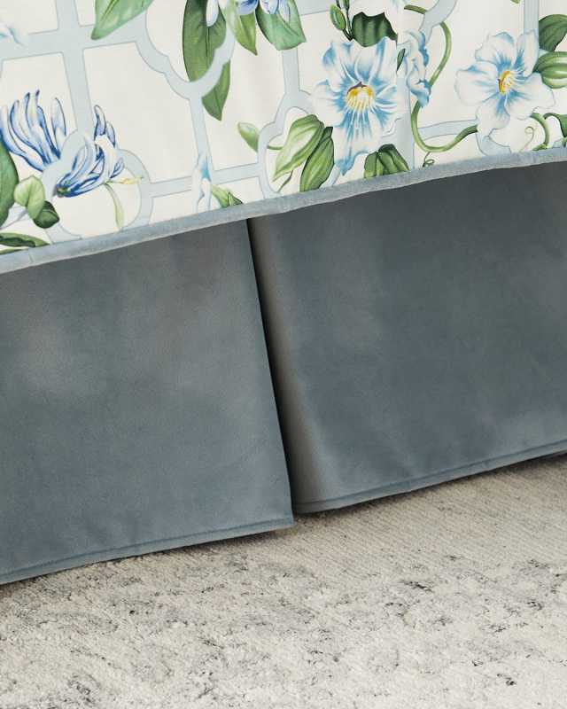 Triellage Velvet Box Pleat Bed Skirt, KING