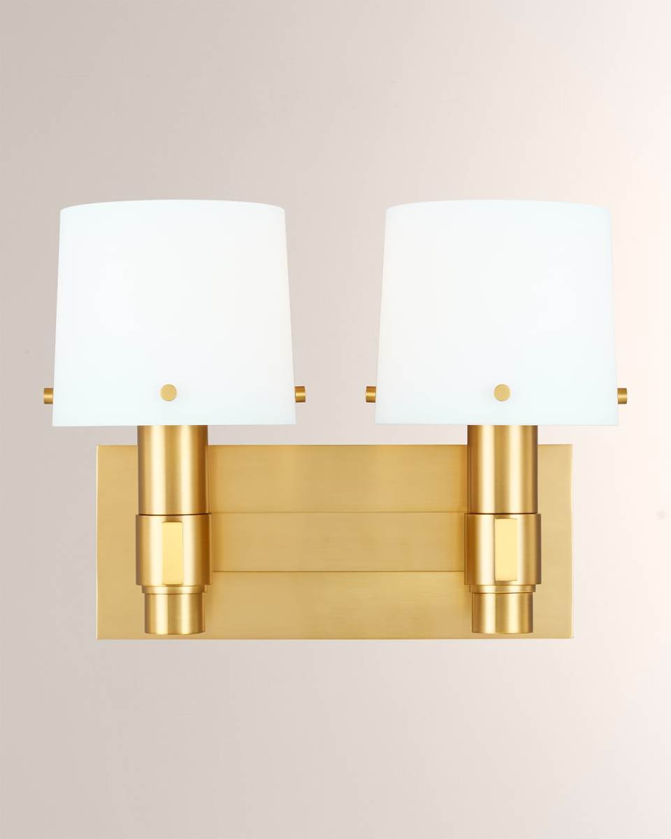 2 - Light Vanity Palma By Thomas O'Brien