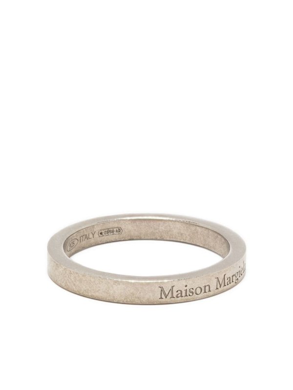 logo-engraved band ring