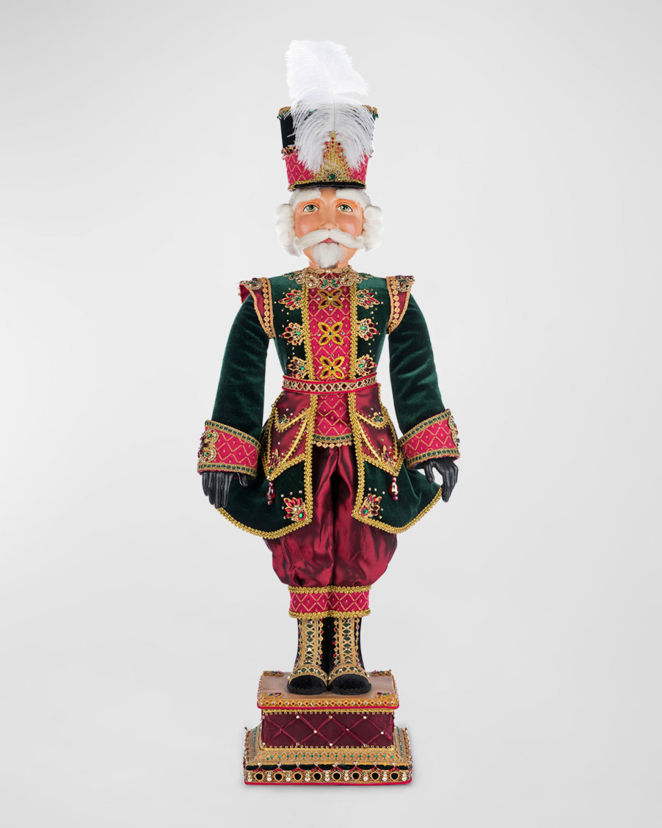 Captain Walter Pines Christmas Decor