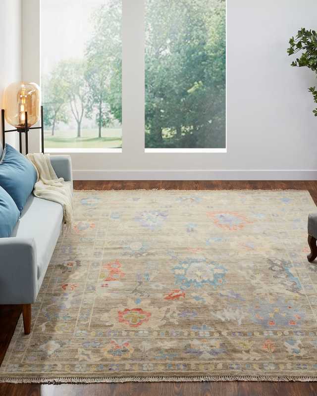 Harrell Hand Knotted Rug, 6' x 9'