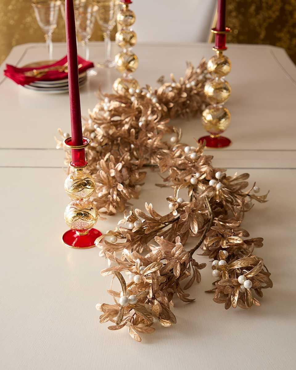 5' Gold Pearl Mistletoe Garland