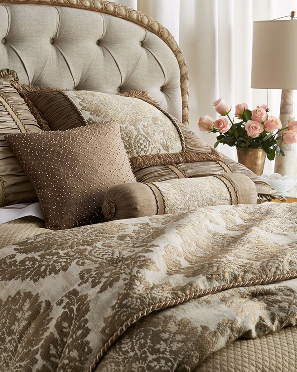 Vienna Damask Comforter,
