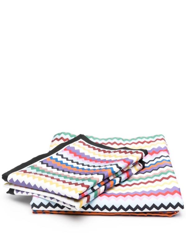chevron-print bedding set (set of three)