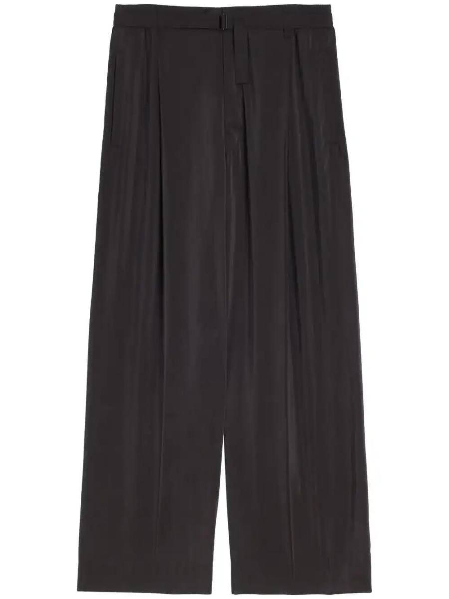 belted trousers