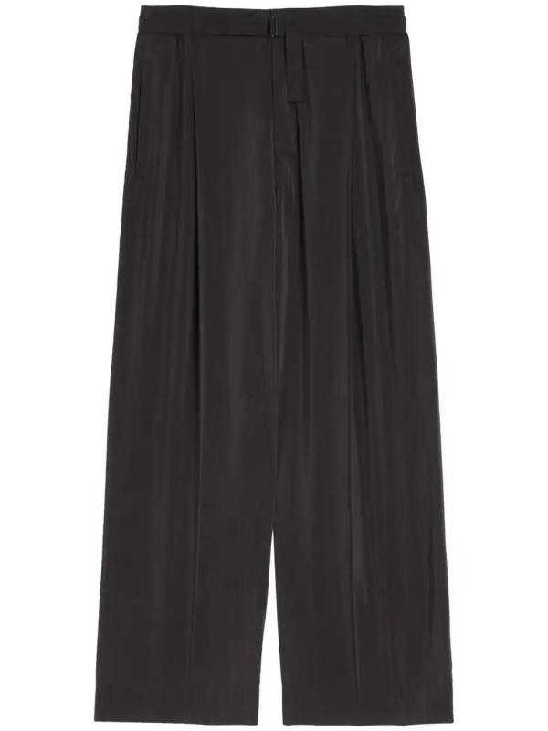 belted trousers