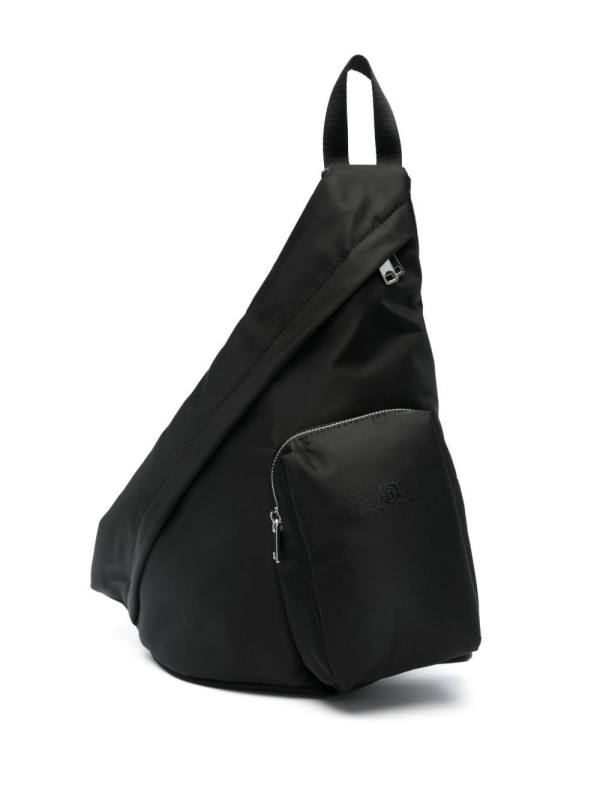 triangle-shape shoulder bag