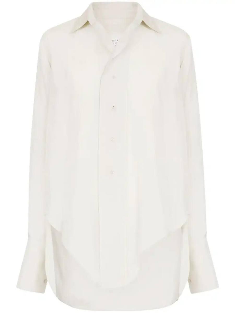 long-sleeve buttoned shirt