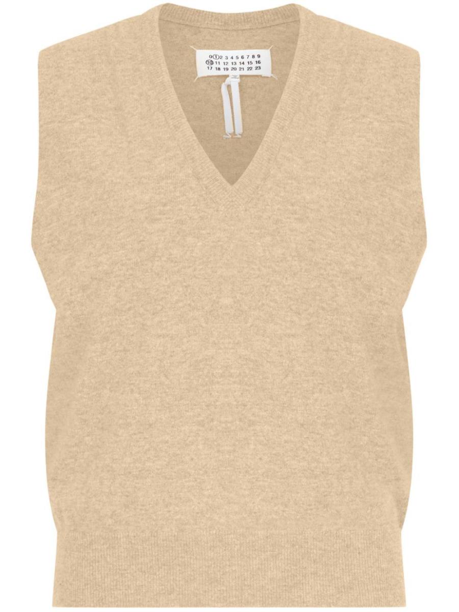 knit V-neck vest