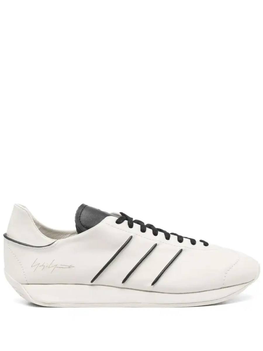 Country sneakers