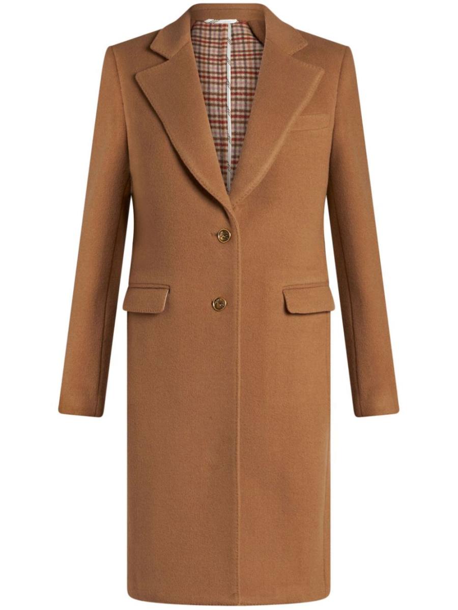logo-engraved buttons coat