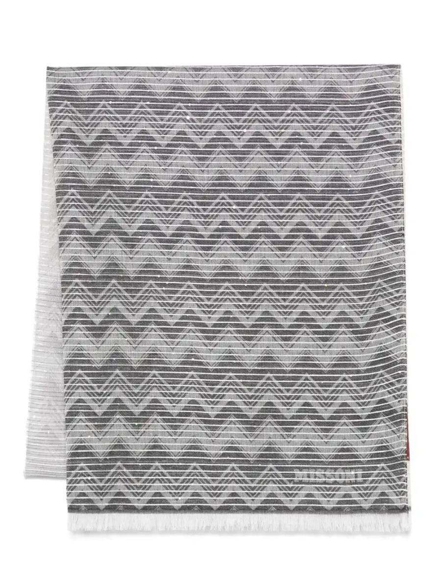 zigzag-woven scarf