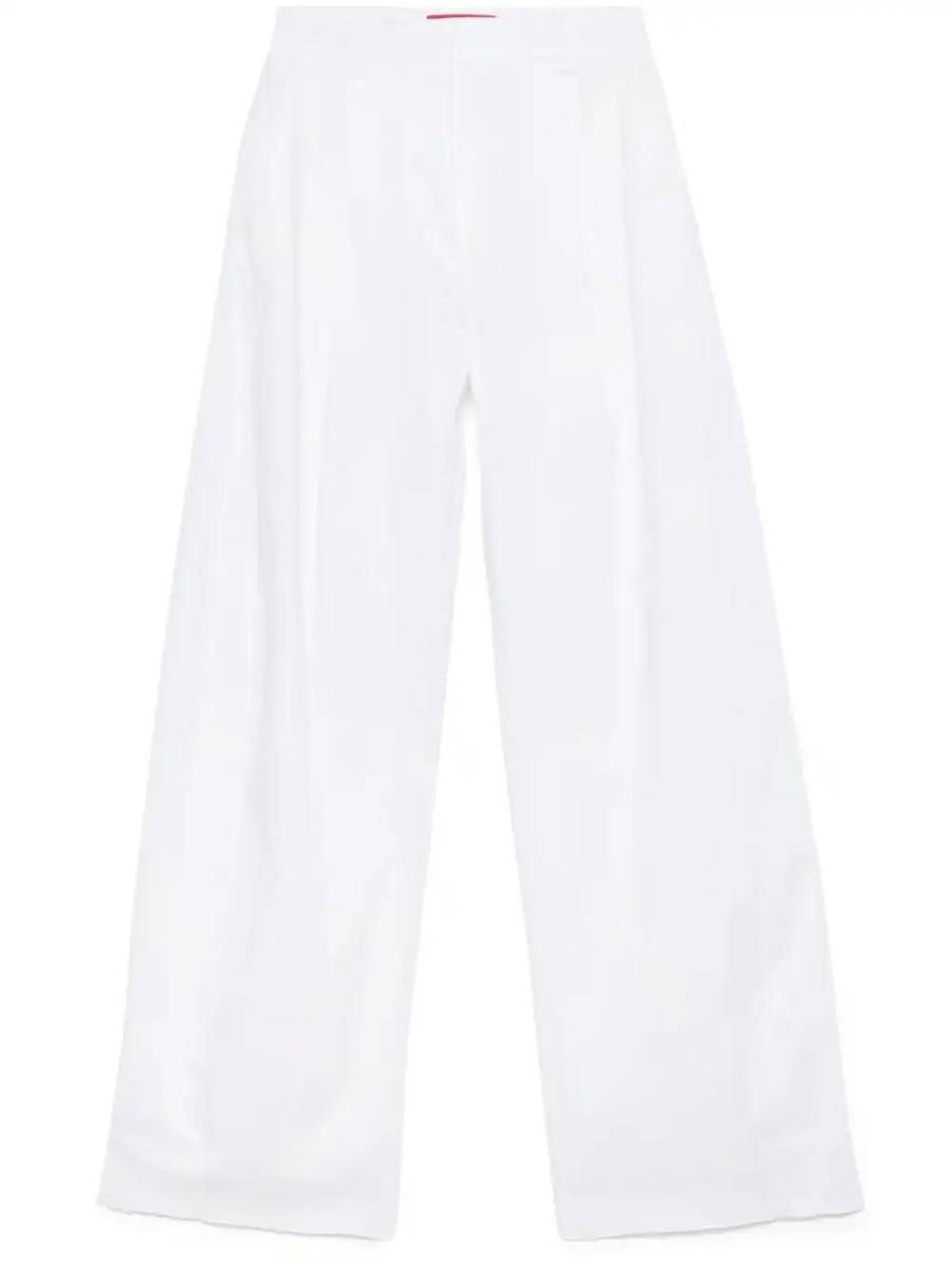 pleated trousers