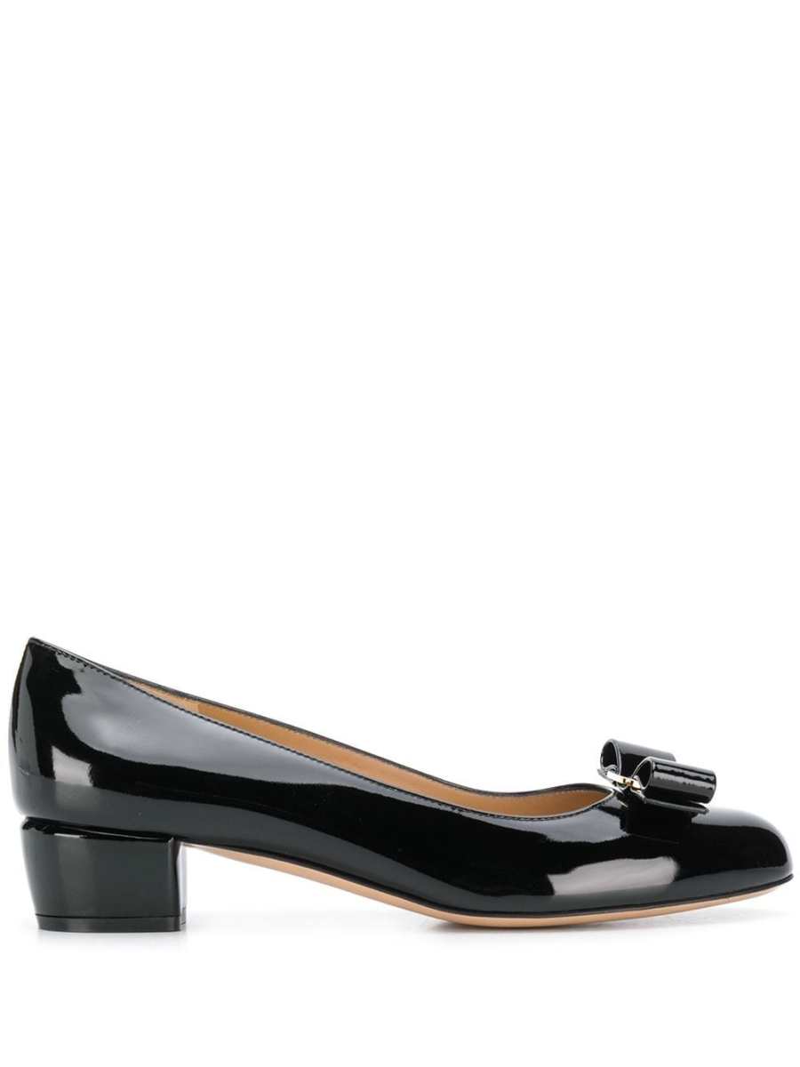 bow detail pumps