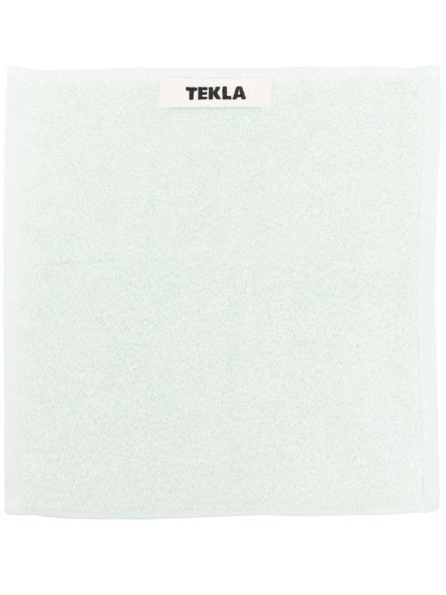 organic-cotton face towel (30cm x 30cm)