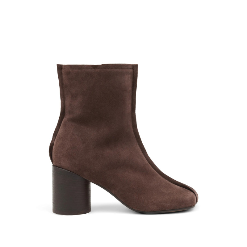Mm6 Maison Margiela Suede Anatomic Stitch Toe Ankle Boots