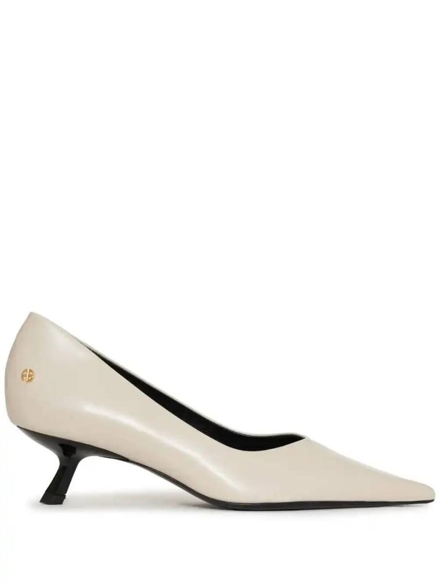 Hilda pumps