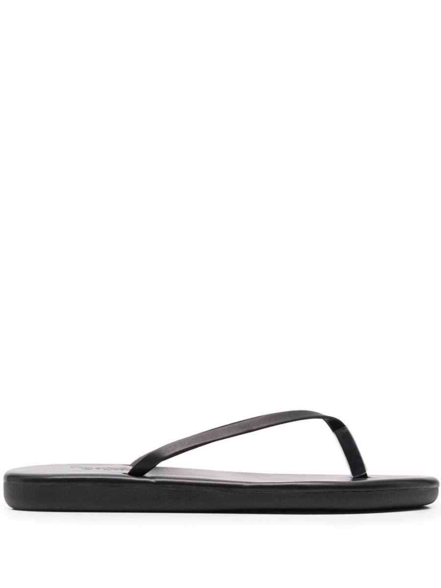 Saionara leather flip flops
