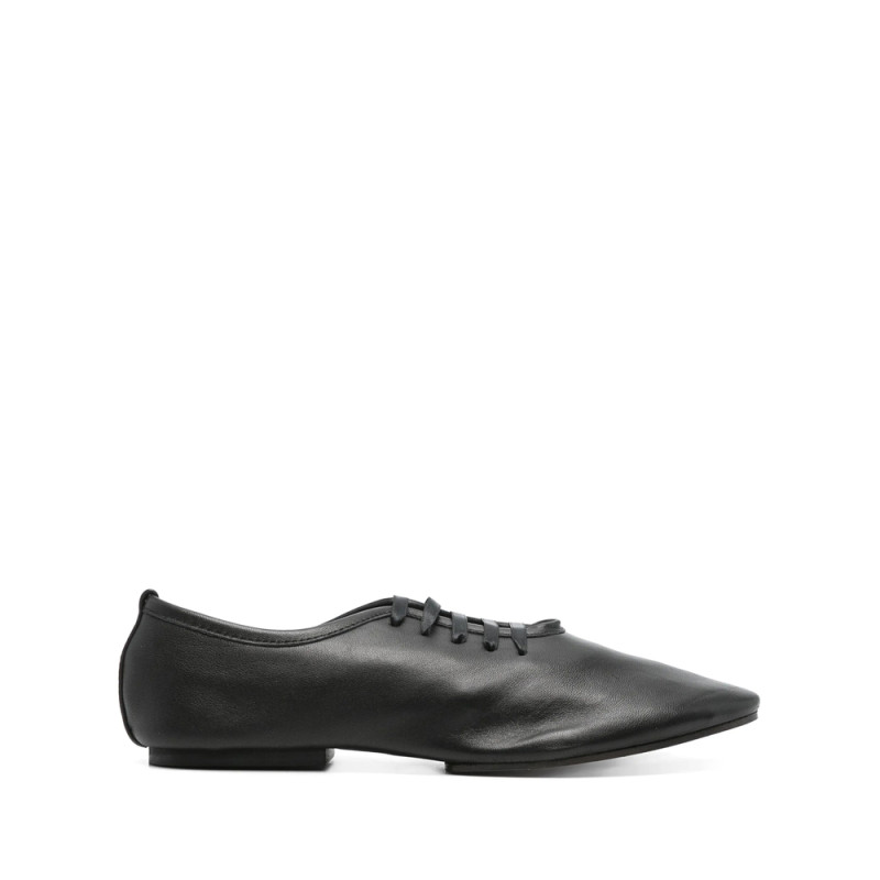 About Arianne Mateo Ballet Flats