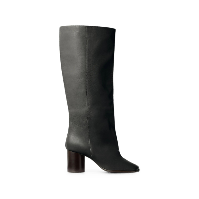 Lemaire Crease Sleeve Boots In Soft Glossy Leather