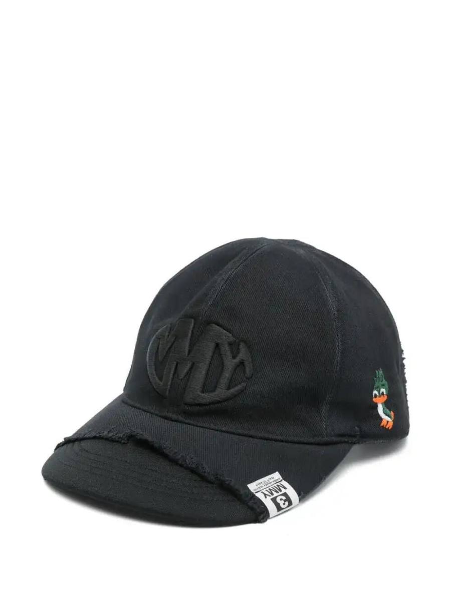 crushed-detail cap