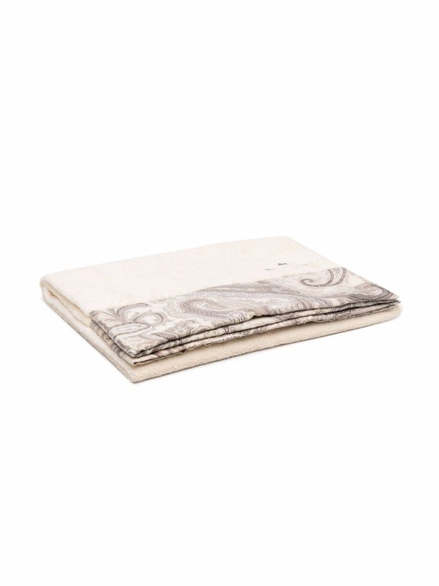 paisley-print embroidered-logo towel