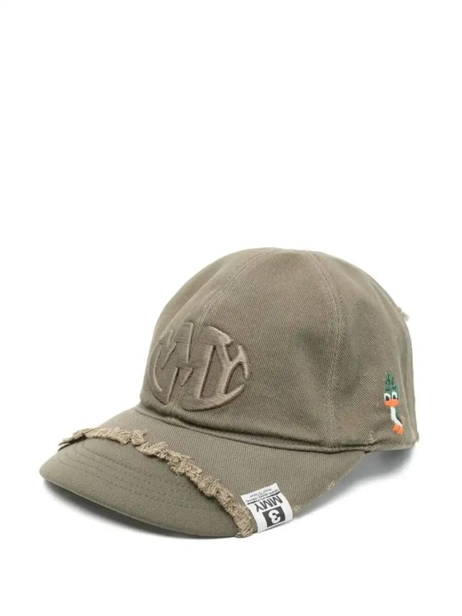 crushed-detail cap