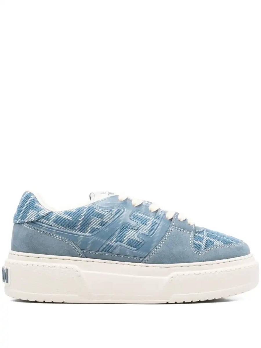 Match sneakers