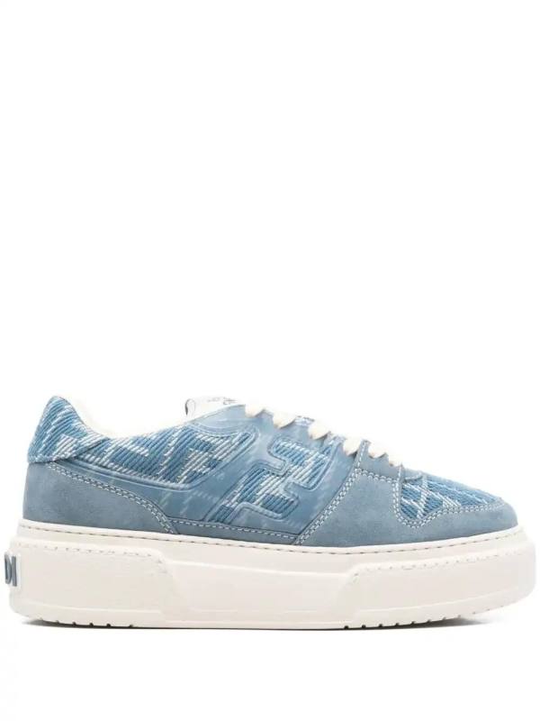 Match sneakers