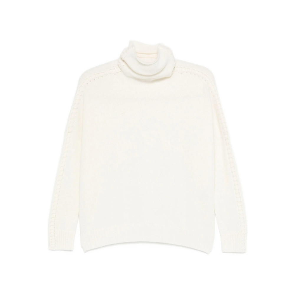 Kujten Turtleneck Sweater