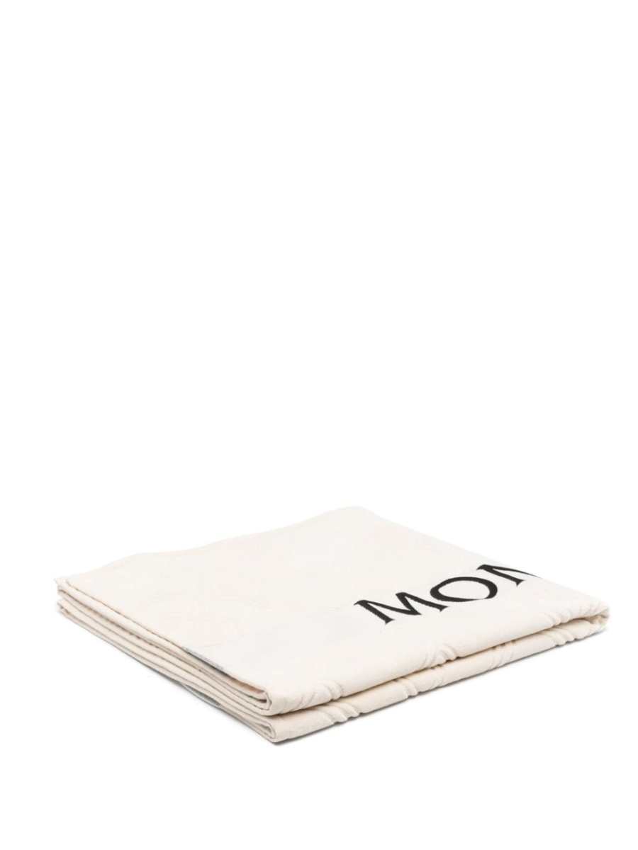 logo-jacquard beach towel