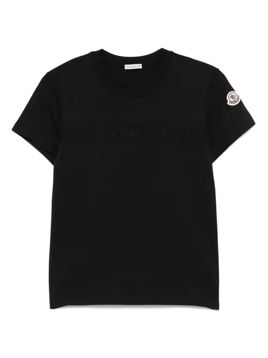 logo-embroidered T-shirt