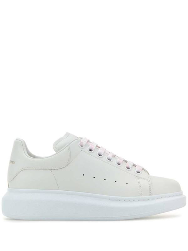 Oversized sneakers